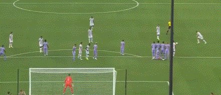 v体育-【热身赛】博努奇中楣 本泽马点射 皇马2比0胜尤文